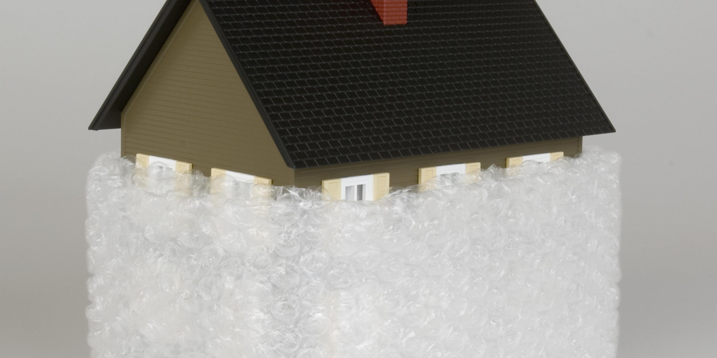 Insulate Your Windows with Bubble Wrap and Water