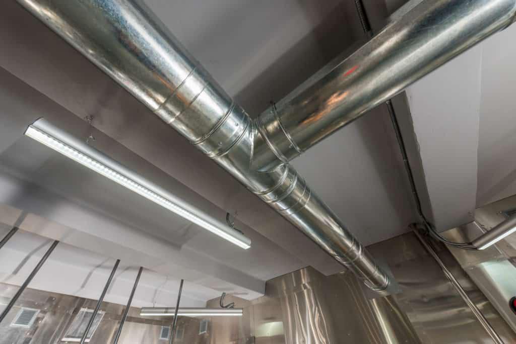 air conditioning system in a room with open ventilation chambers