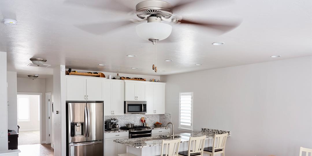 What's the Right Ceiling Fan Direction for Summer?