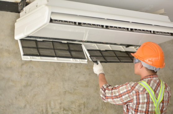 Emergency AC repair tips before the technician arrives at your Phoenix home